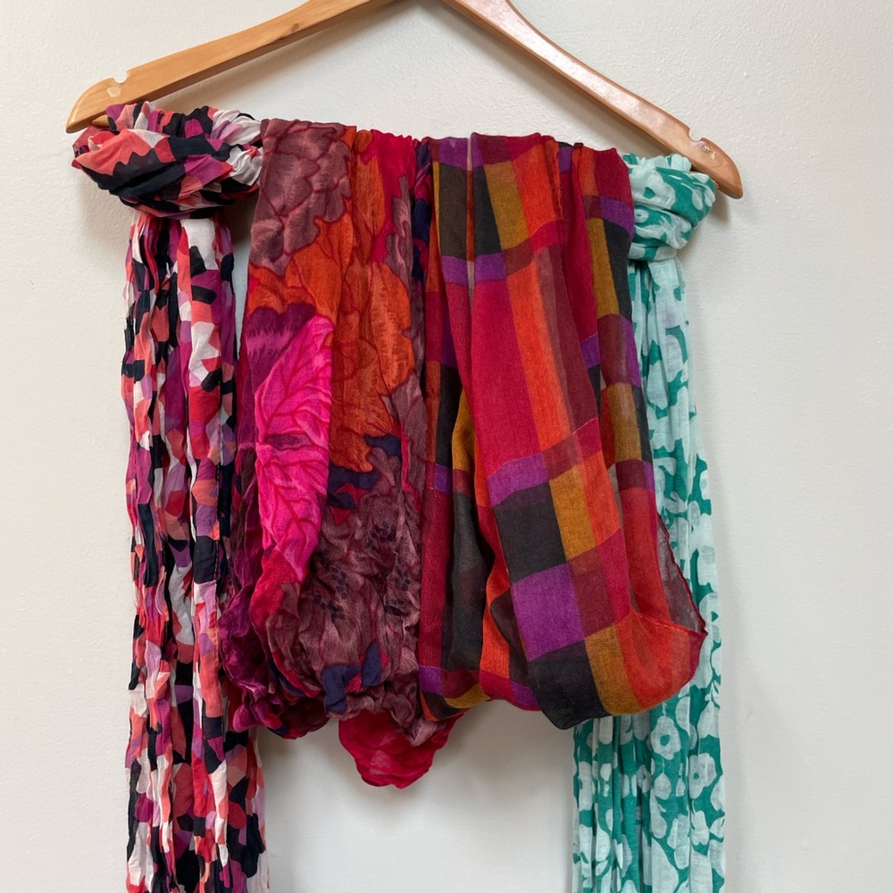 4 Scarves